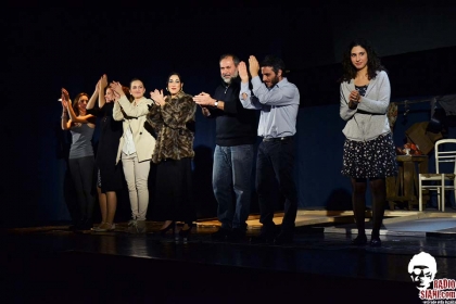 Scuole, cittadini e istituzioni allo spettacolo teatrale &quot;Cravattari&quot;: FOTO E VIDEO